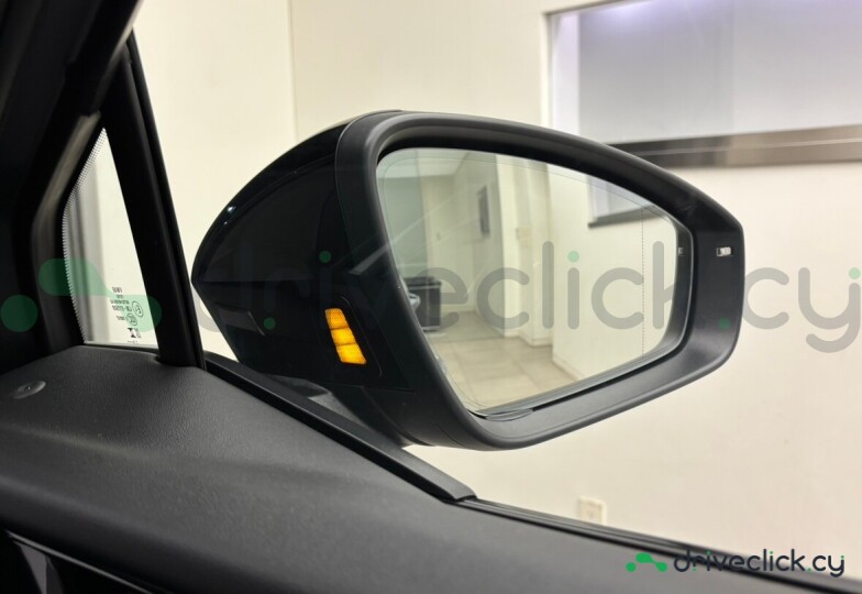 Audi Q4 e-tron Grey