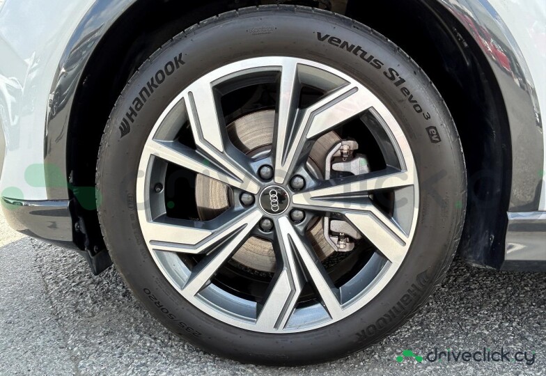 Audi Q4 Sportback e-tron White