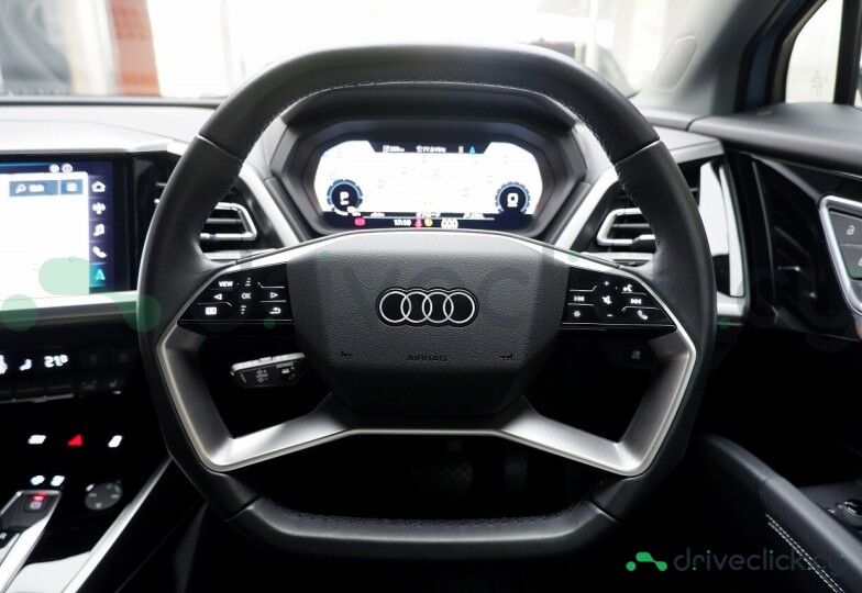 Audi Q4 Sportback e-tron Blue