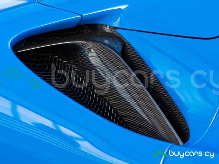 Ferrari SF90 Spider Blue