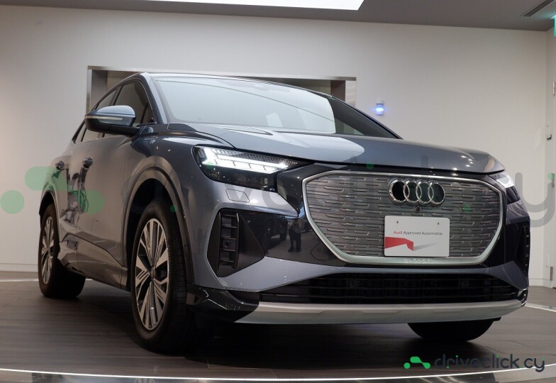 Audi Q4 Sportback e-tron Blue