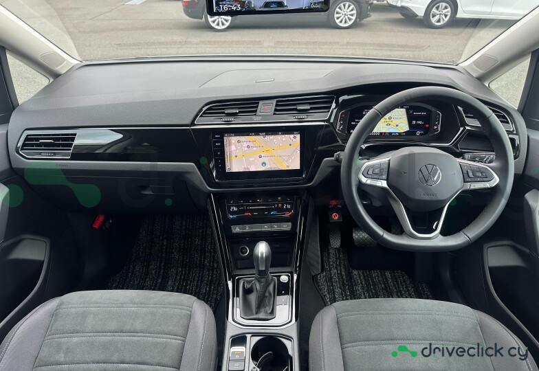 Volkswagen Golf Белый