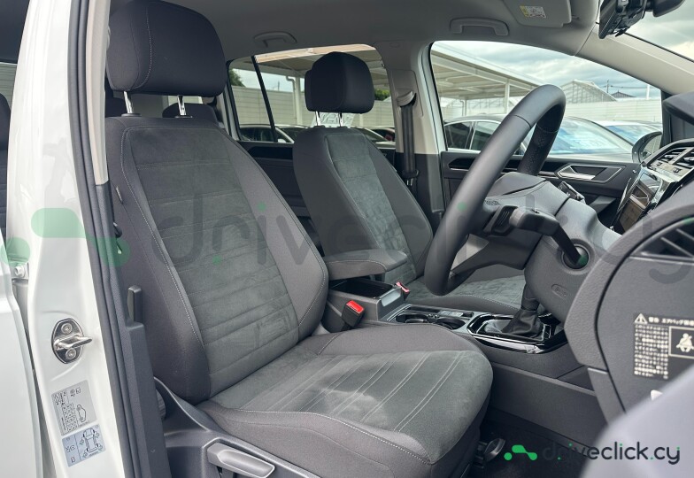 Volkswagen Golf Белый