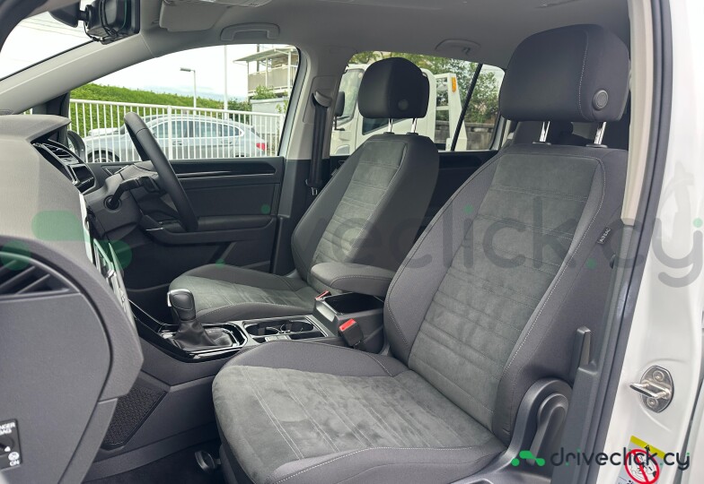 Volkswagen Golf Белый