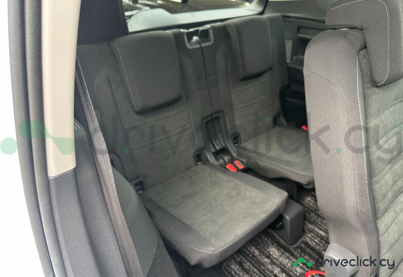 Volkswagen Golf Белый