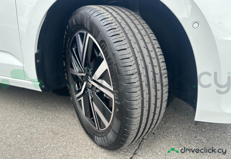 Volkswagen Golf Белый