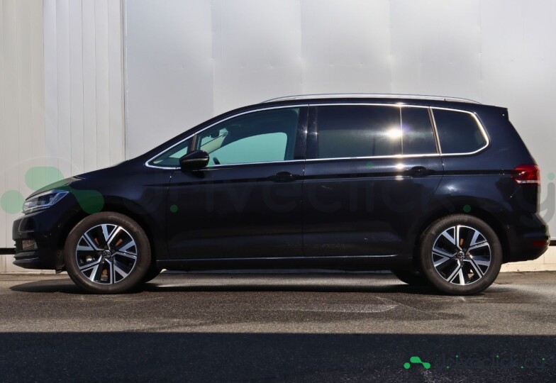 Volkswagen Golf Black