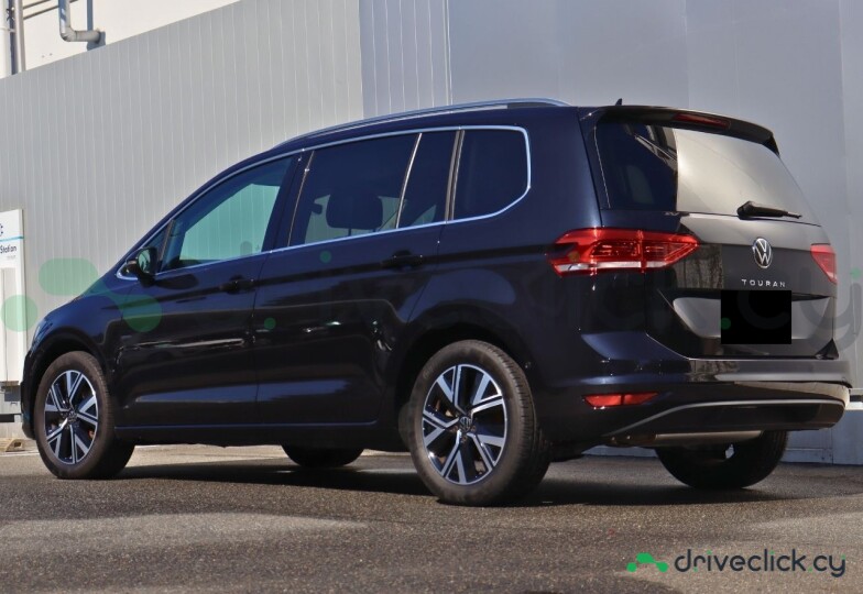 Volkswagen Golf Black