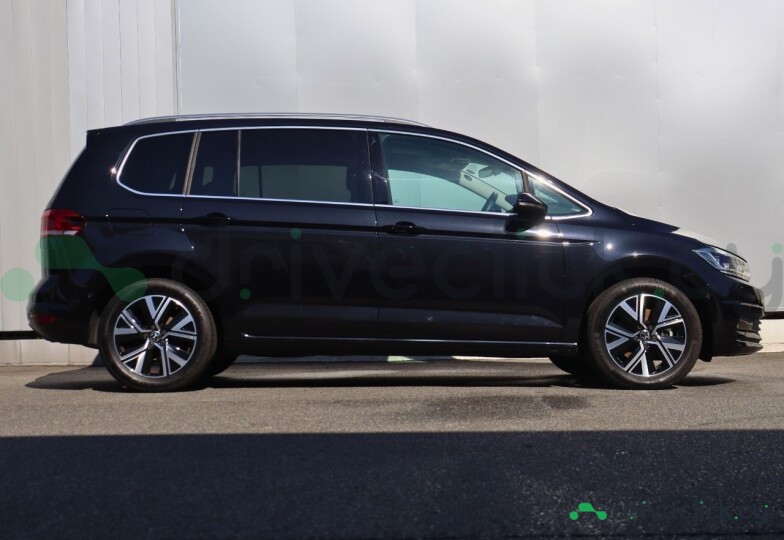 Volkswagen Golf Black