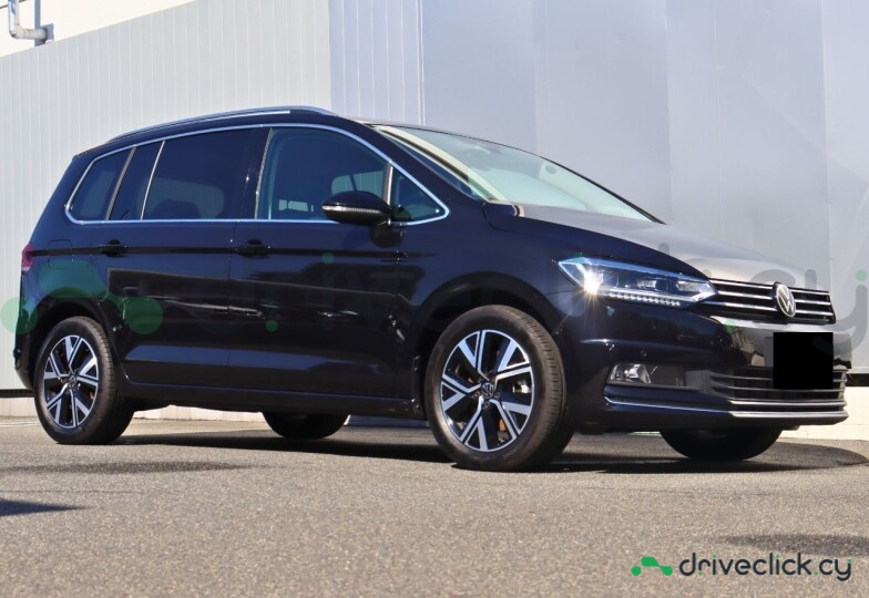Volkswagen Golf Black