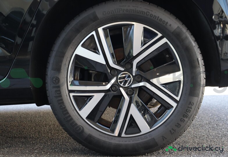 Volkswagen Golf Black