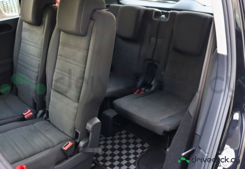 Volkswagen Golf Black