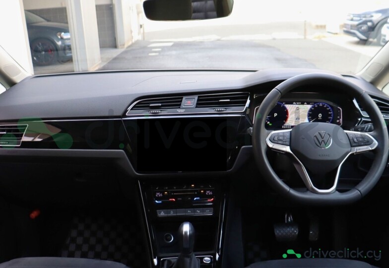 Volkswagen Golf Black