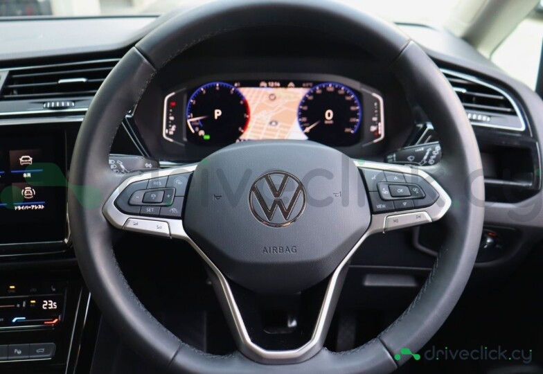 Volkswagen Golf Black