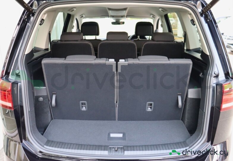 Volkswagen Golf Black
