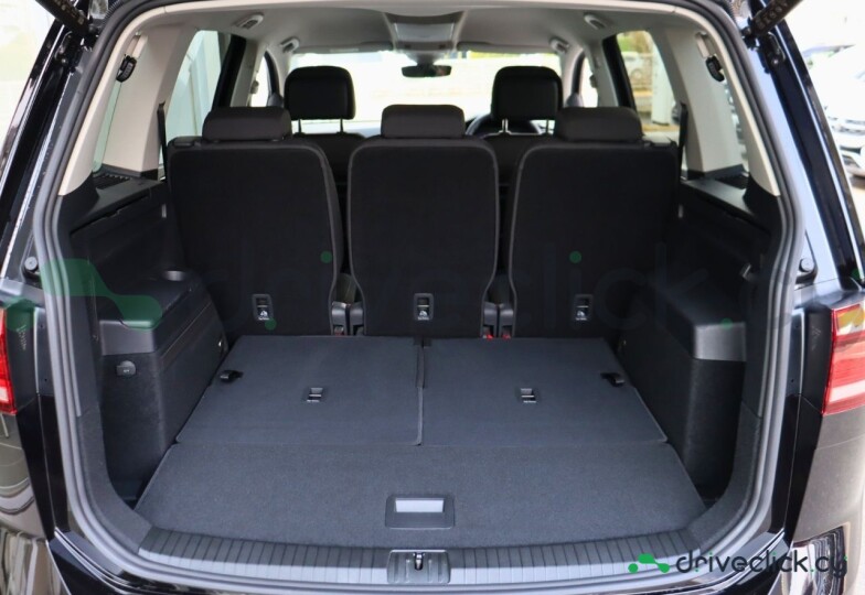 Volkswagen Golf Black