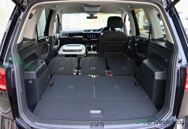 Volkswagen Golf Black