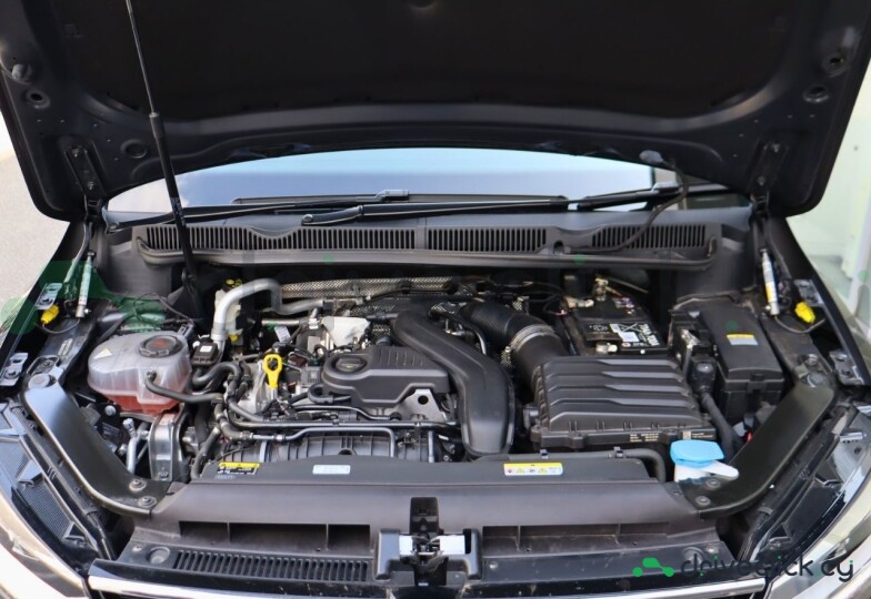 Volkswagen Golf Black