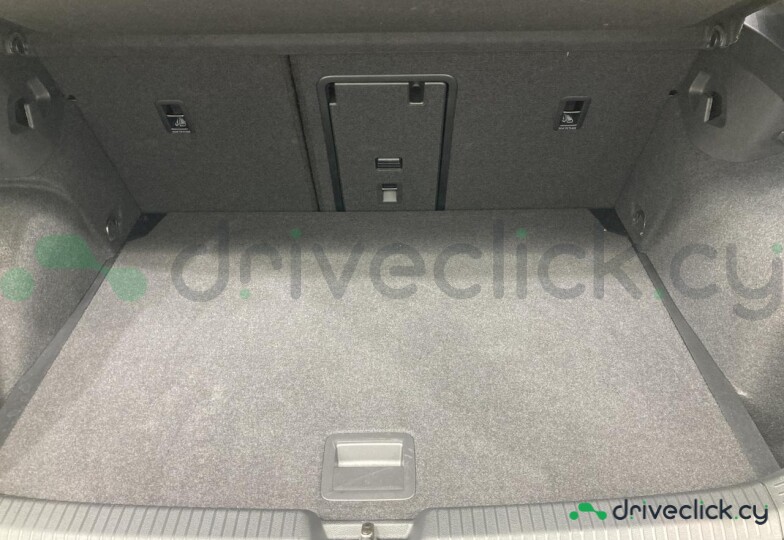 Volkswagen Golf Black