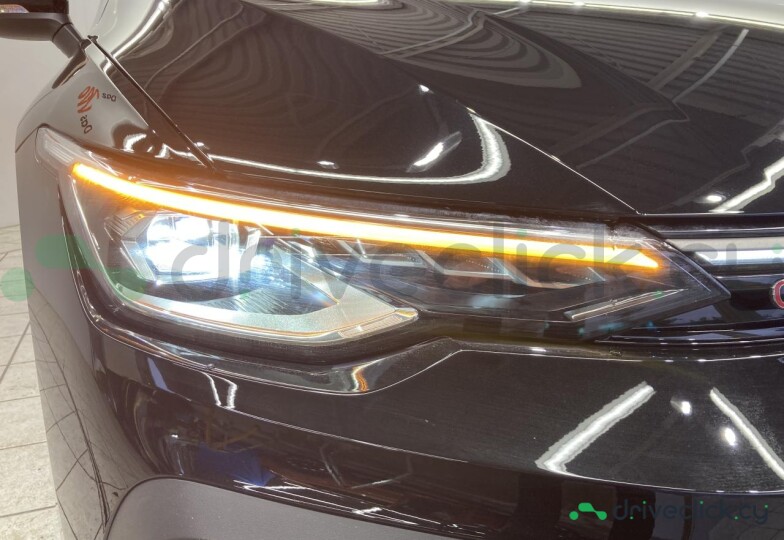Volkswagen Golf Black