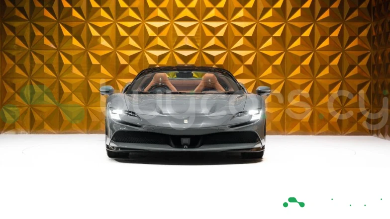 Ferrari SF90 Spider Серый