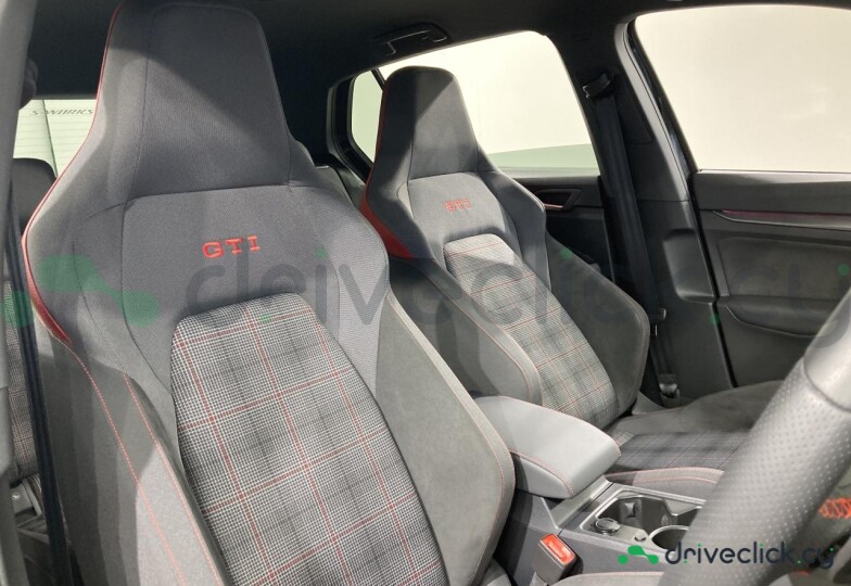 Volkswagen Golf Black