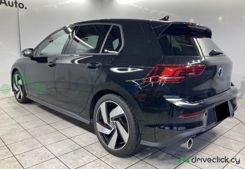 Volkswagen Golf Black