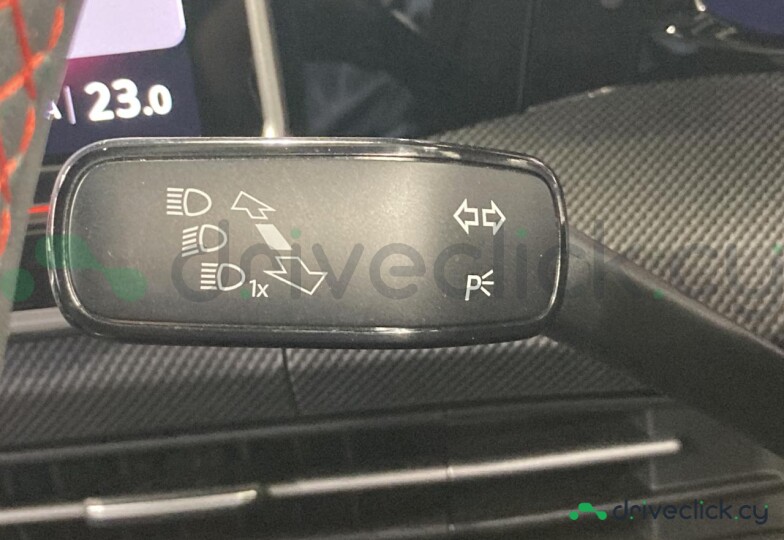 Volkswagen Golf Black