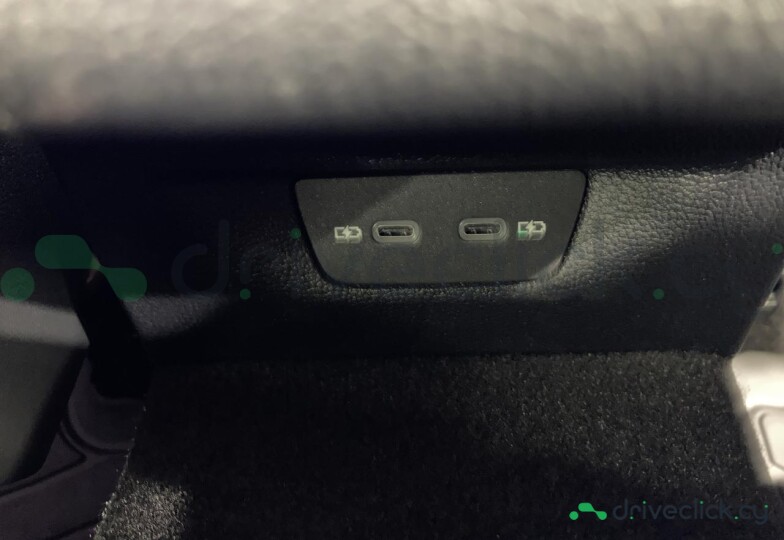 Volkswagen Golf Black