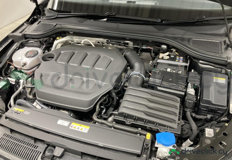 Volkswagen Golf Black