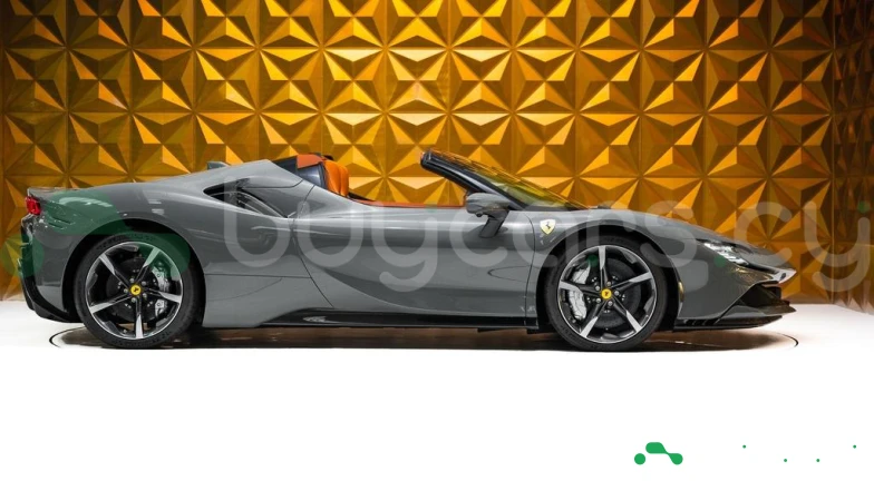 Ferrari SF90 Spider Серый