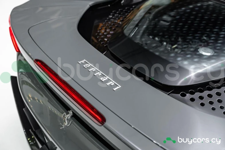 Ferrari SF90 Spider Серый