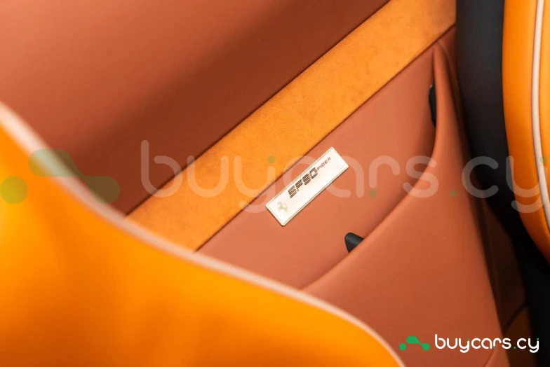 Ferrari SF90 Spider Серый