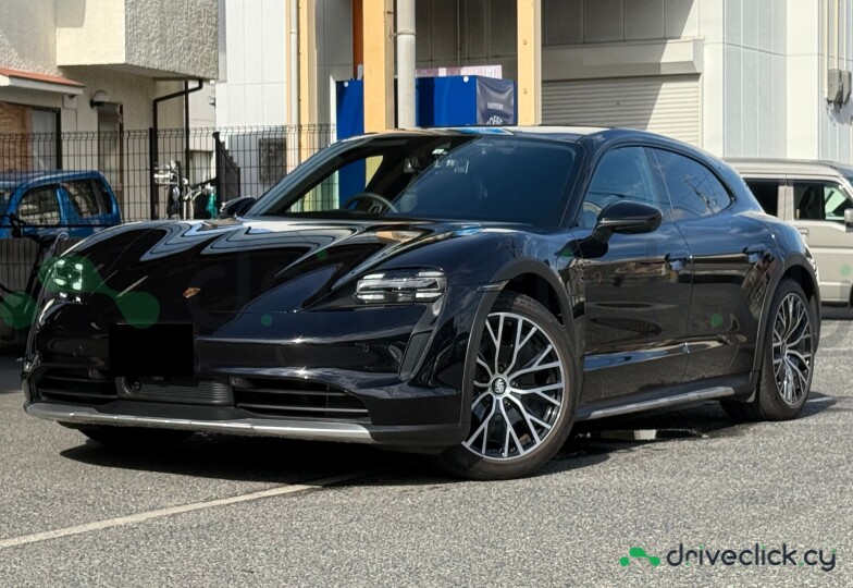 Porsche Taycan Black