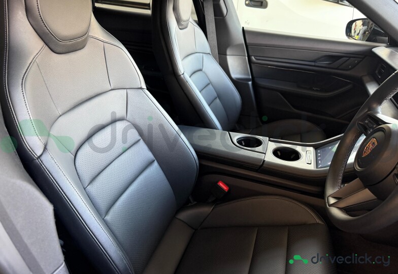 Porsche Taycan Black