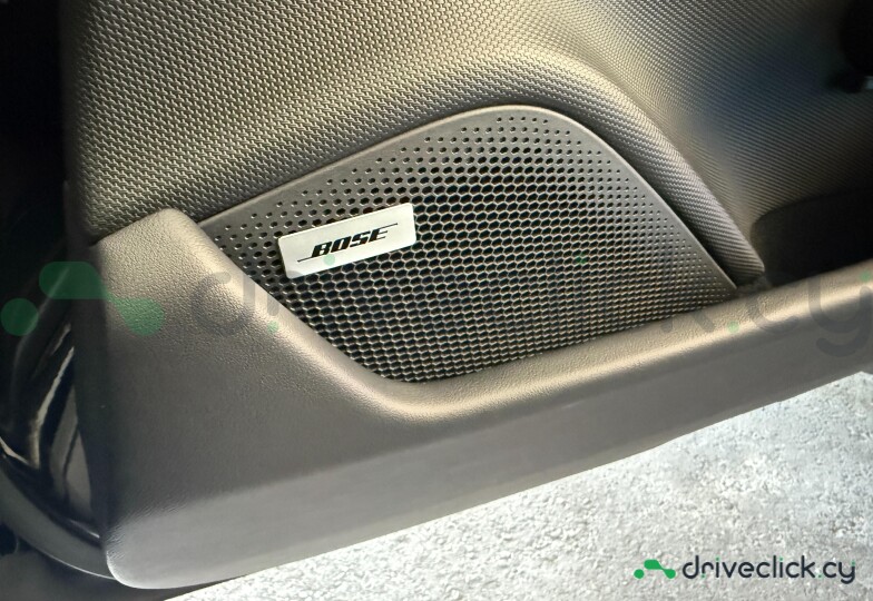Porsche Taycan Black