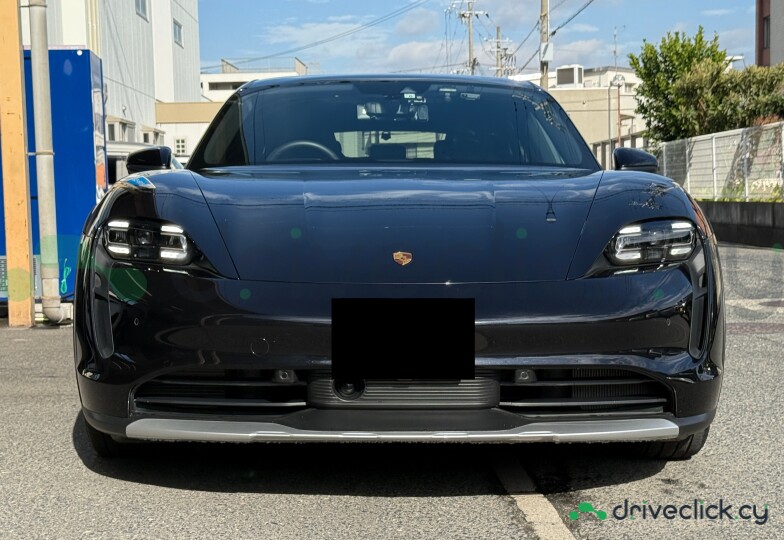Porsche Taycan Black