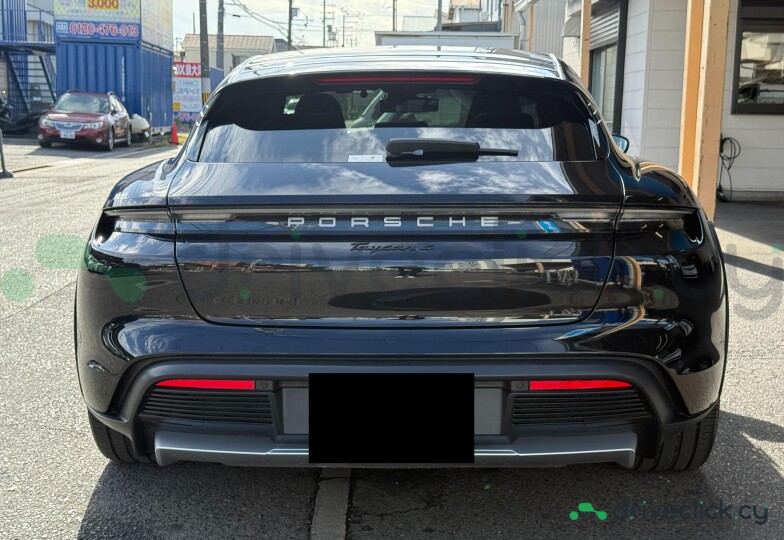Porsche Taycan Black