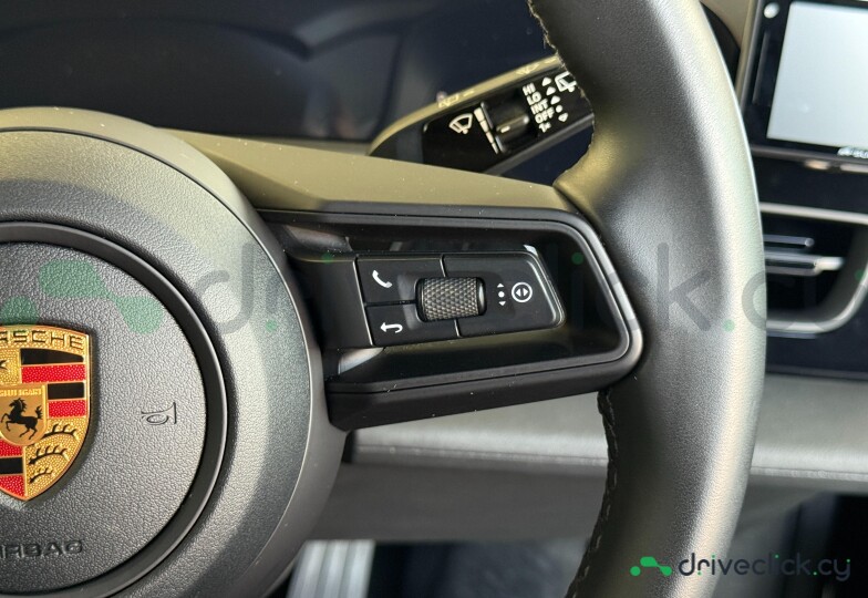 Porsche Taycan Black