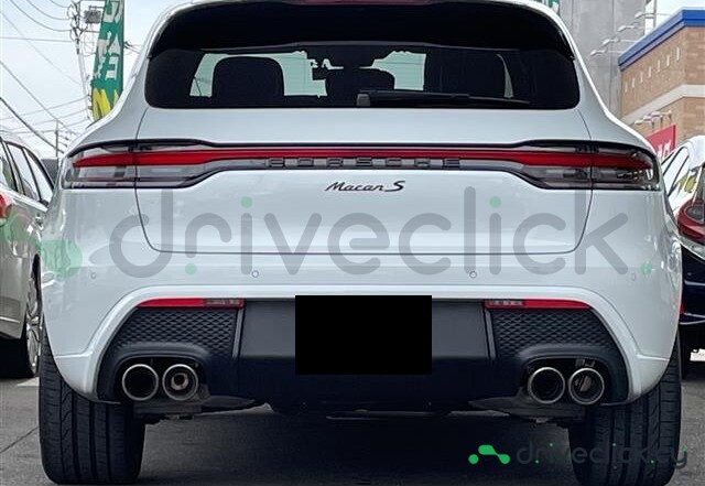 Porsche Macan White