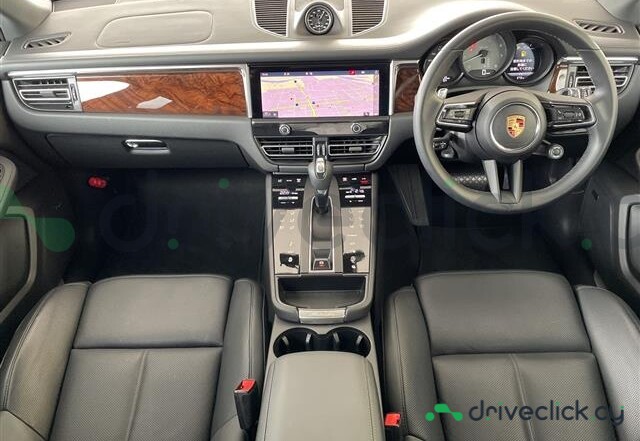 Porsche Macan White