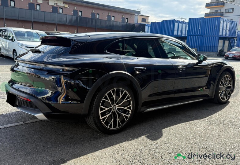Porsche Taycan Black