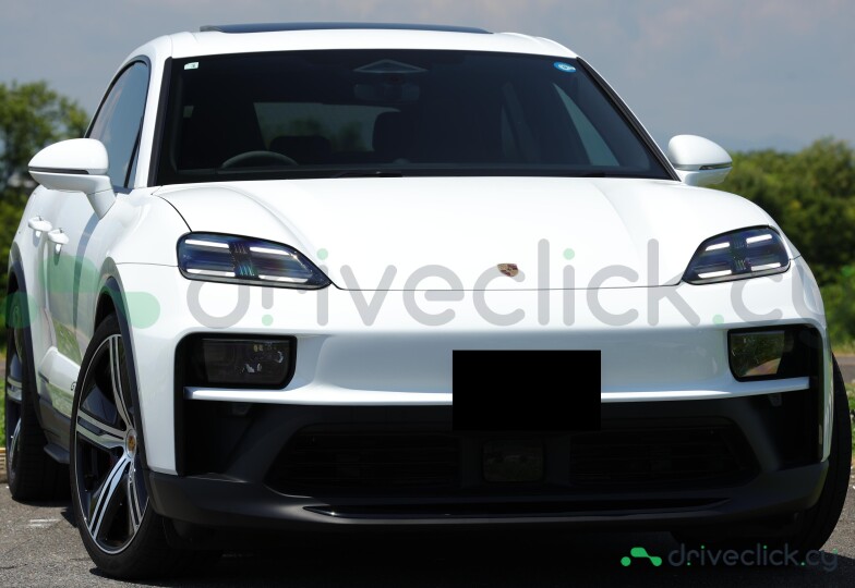 Porsche Macan White