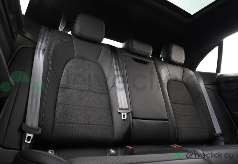 Porsche Macan White