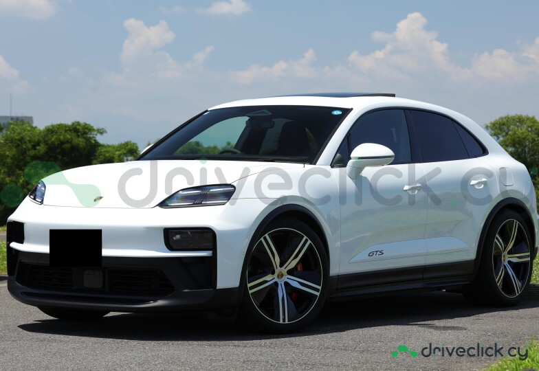 Porsche Macan White