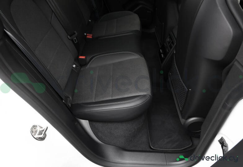 Porsche Macan White