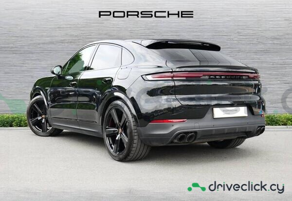 Porsche Cayenne Black