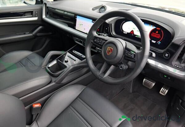 Porsche Cayenne Black