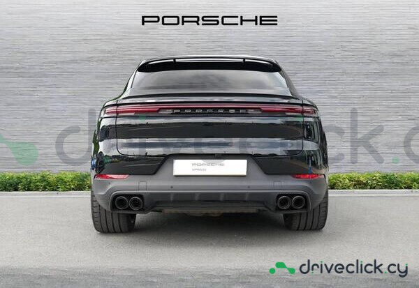 Porsche Cayenne Black
