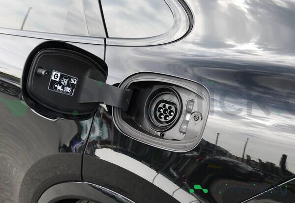Porsche Cayenne Black